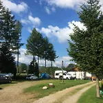 Skoczek Nie Dotyczy Noclegu W Pokoju Mozna Zarezerwowac Namiot Lub Wolne Miejsce Na Campingu * 자코파네