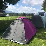 Skoczek Nie Dotyczy Noclegu W Pokoju Mozna Zarezerwowac Namiot Lub Wolne Miejsce Na Campingu
