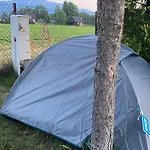 Skoczek Nie Dotyczy Noclegu W Pokoju Mozna Zarezerwowac Namiot Lub Wolne Miejsce Na Campingu *
