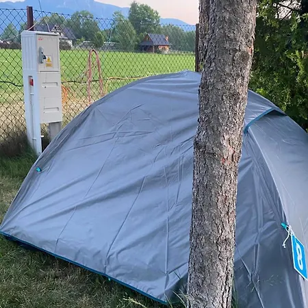 Skoczek Nie Dotyczy Noclegu W Pokoju Mozna Zarezerwowac Namiot Lub Wolne Miejsce Na Campingu *