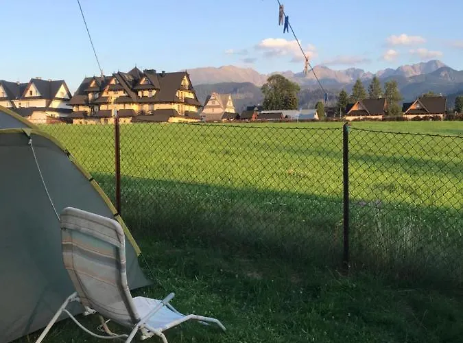 Skoczek Nie Dotyczy Noclegu W Pokoju Mozna Zarezerwowac Namiot Lub Wolne Miejsce Na Campingu Zakopane