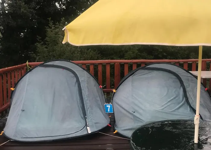 Skoczek Nie Dotyczy Noclegu W Pokoju Mozna Zarezerwowac Namiot Lub Wolne Miejsce Na Campingu * Zakopane