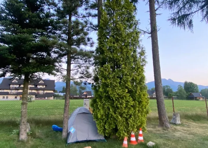 Skoczek Nie Dotyczy Noclegu W Pokoju Mozna Zarezerwowac Namiot Lub Wolne Miejsce Na Campingu Campeggio Zakopane