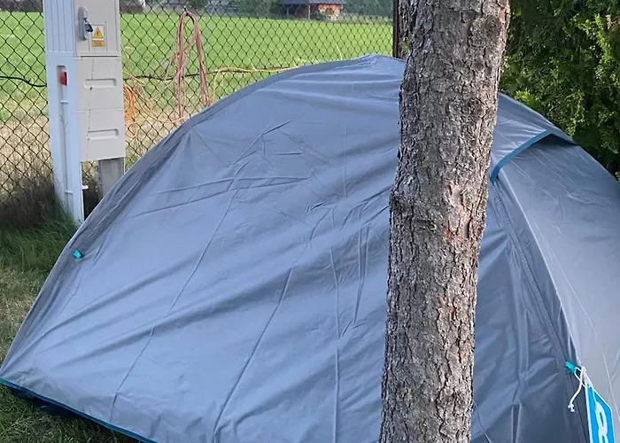 Skoczek Nie Dotyczy Noclegu W Pokoju Mozna Zarezerwowac Namiot Lub Wolne Miejsce Na Campingu *